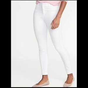 Old Navy White Pixie/Ankle Pants Sz 8
